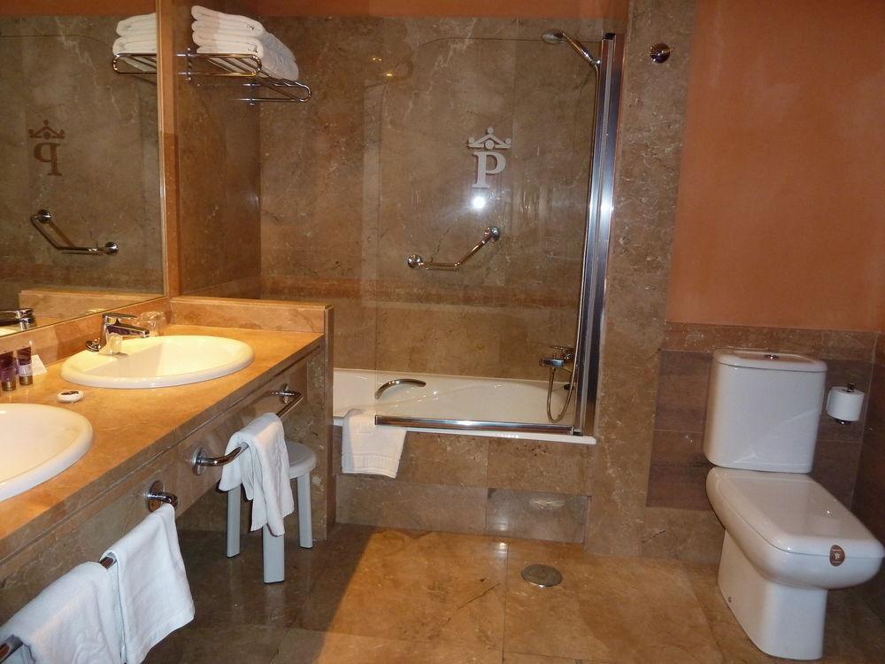 Hotel Ciudad De Calahorra Exteriör bild